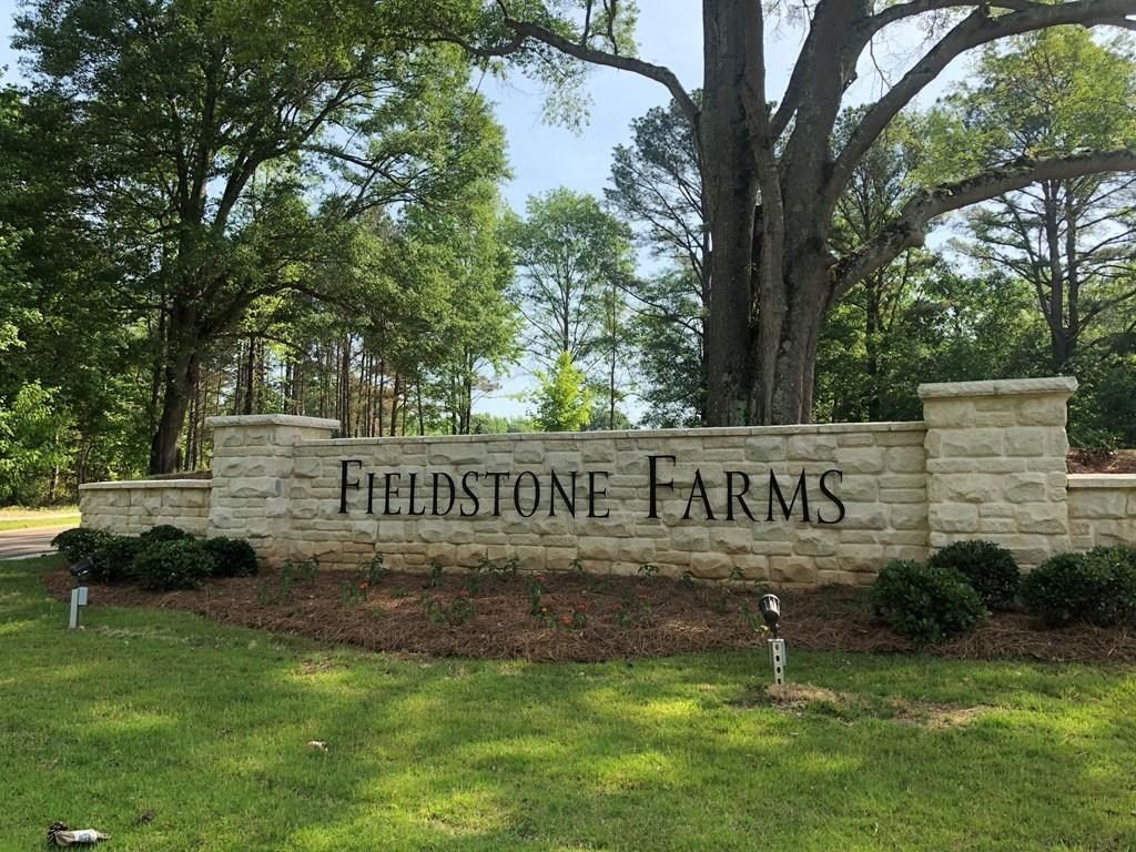 1053 Fieldstone Lane. Oxford, MS 38655