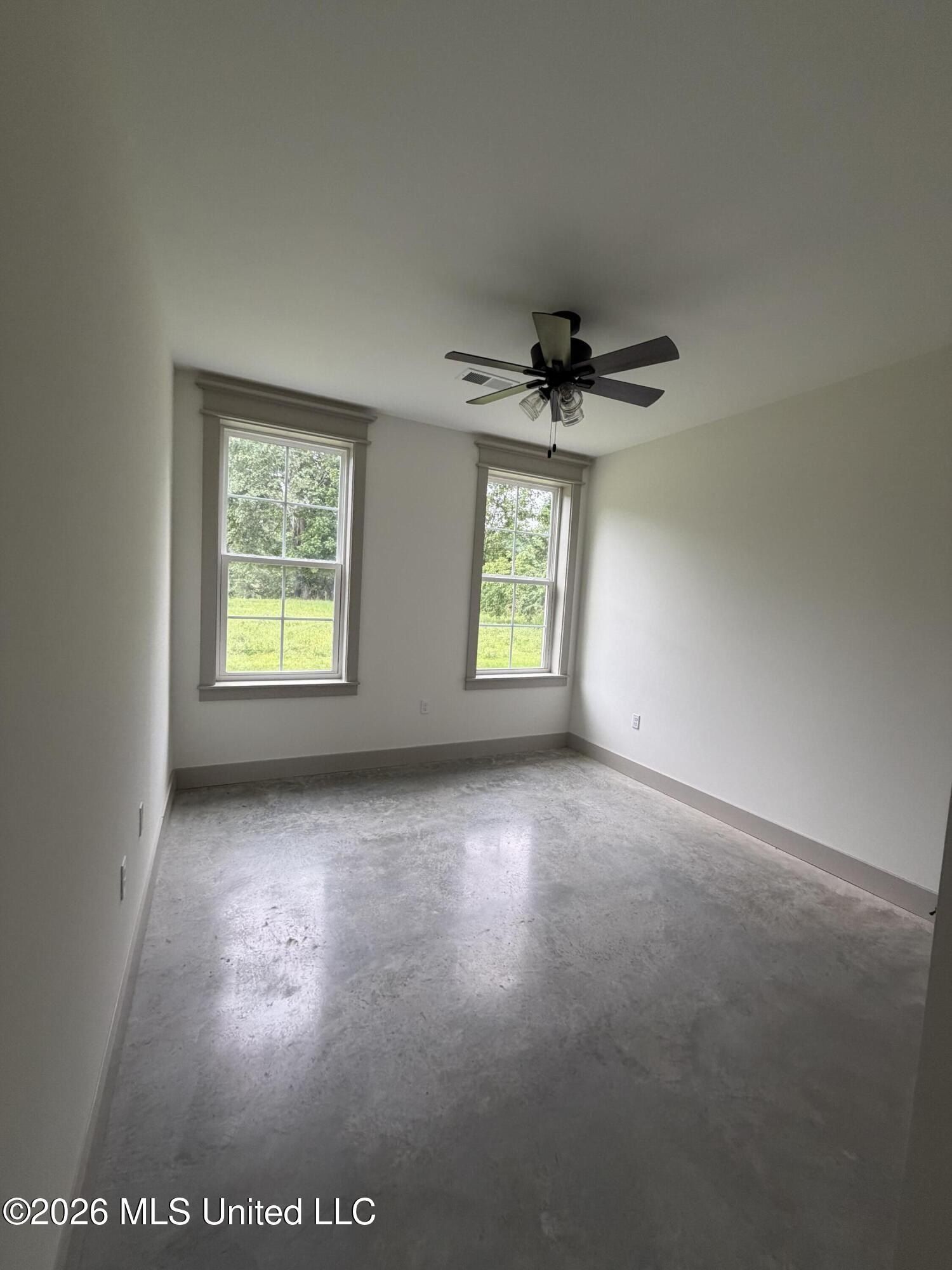 2405 Pleasant Hill Road. Nesbit, MS 38651