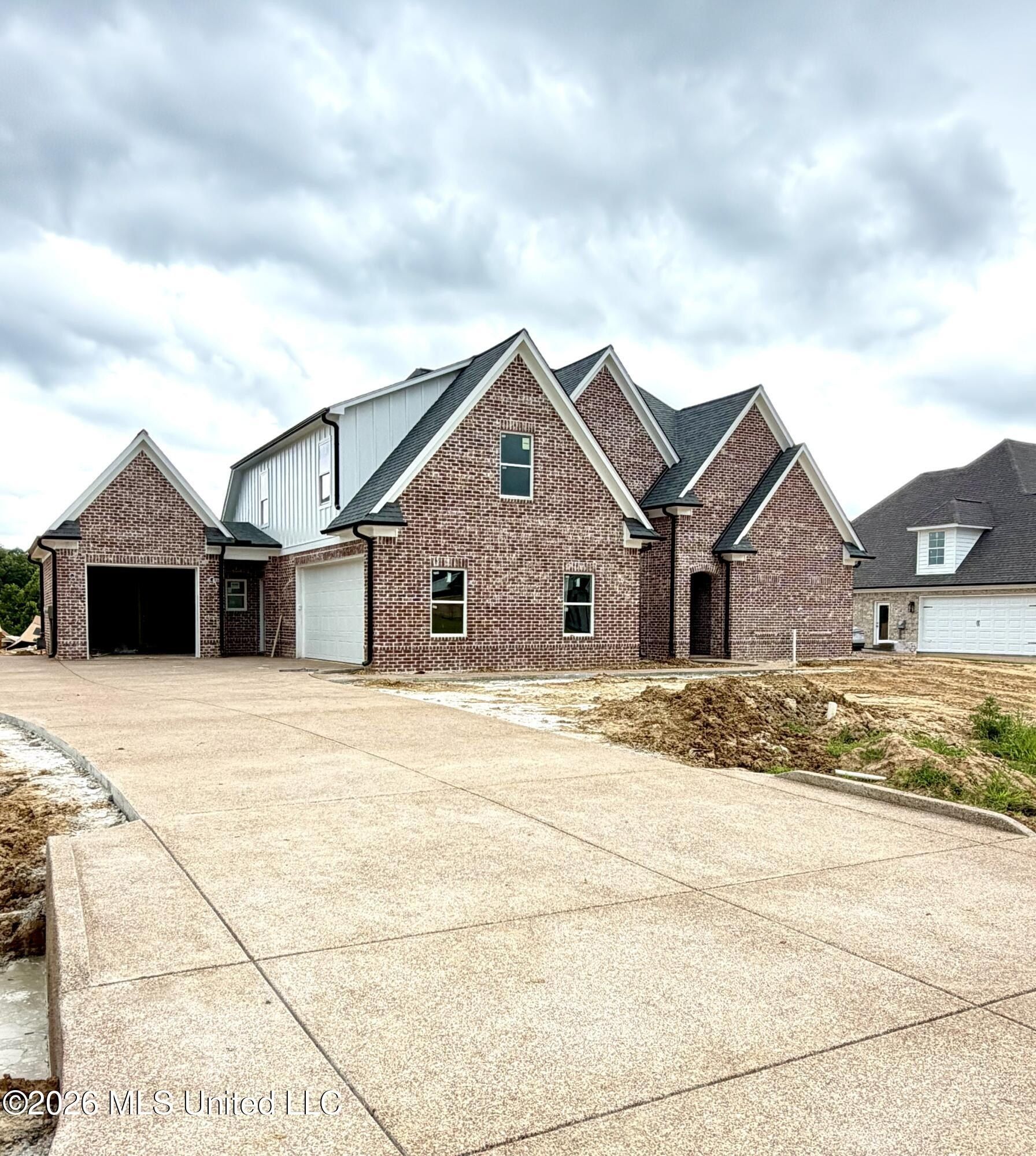 Edison Drive. Nesbit, MS 38651