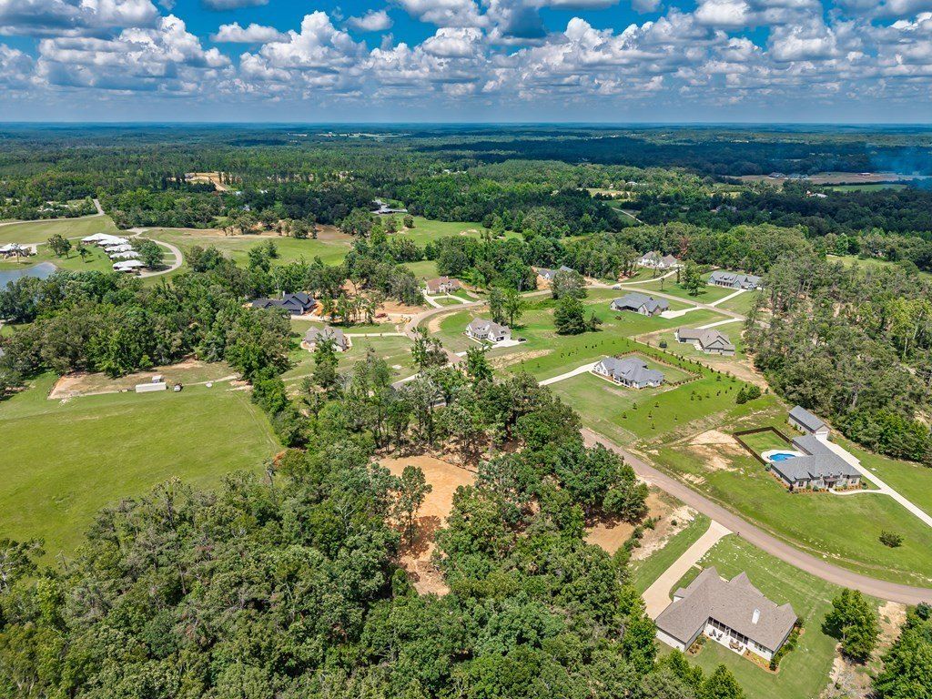 619 Greenhaven. Oxford, MS 38655