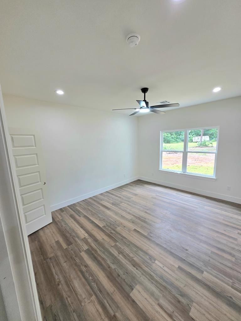 1027 Neal Road. Picayune, MS 39466