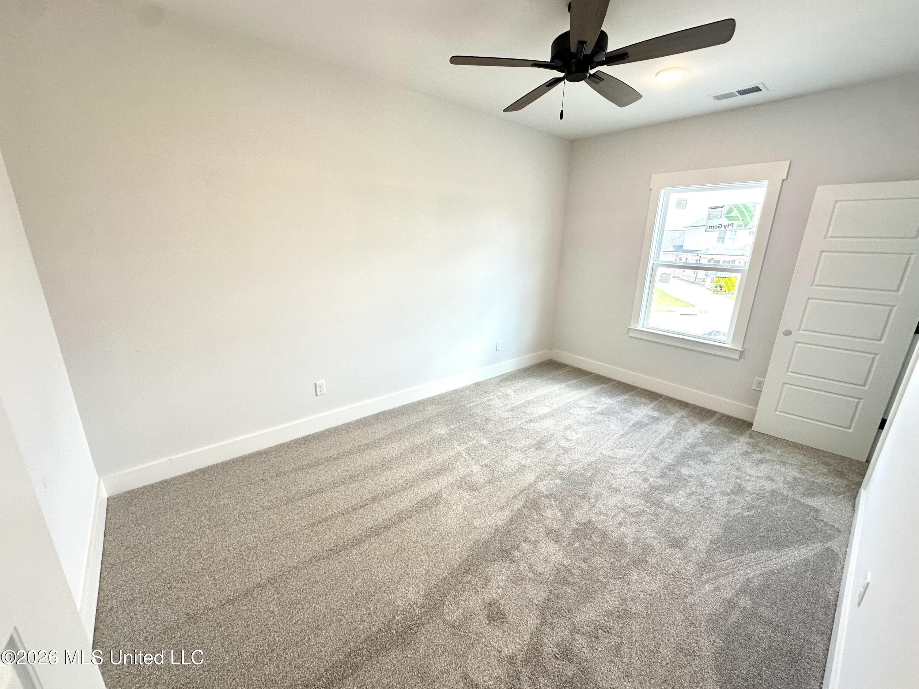 3833 Camborne Lane. Hernando, MS 38632
