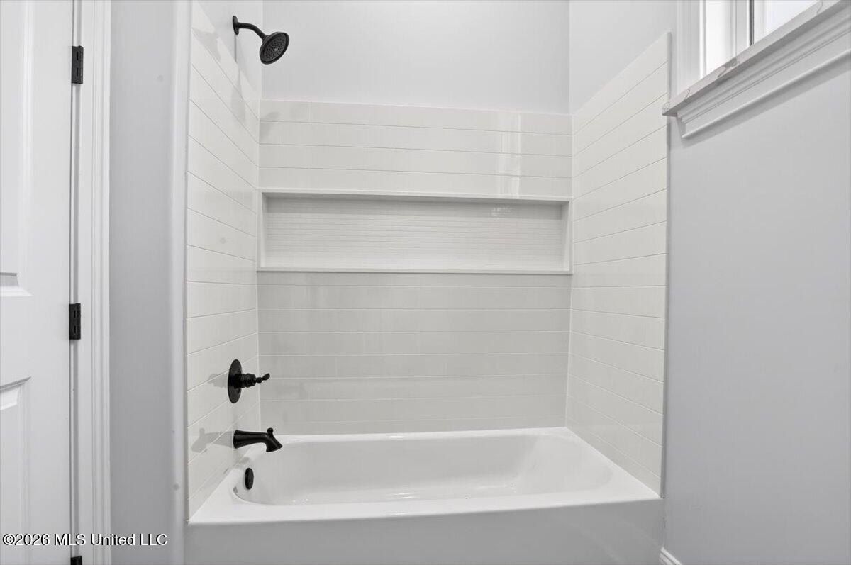 217 Byhalia Creek Farms Road. Byhalia, MS 38611