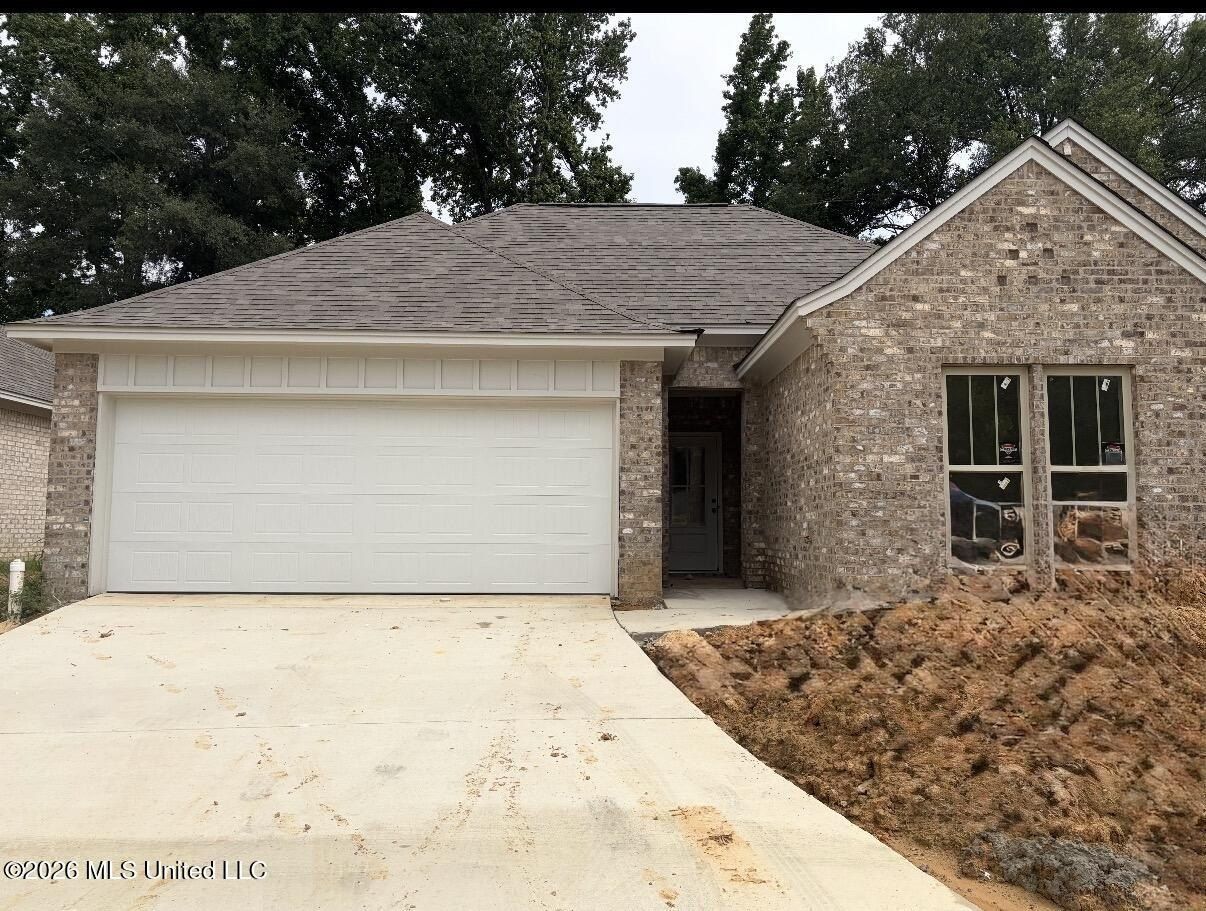 117 Hyde Pk Drive. Brandon, MS 39042