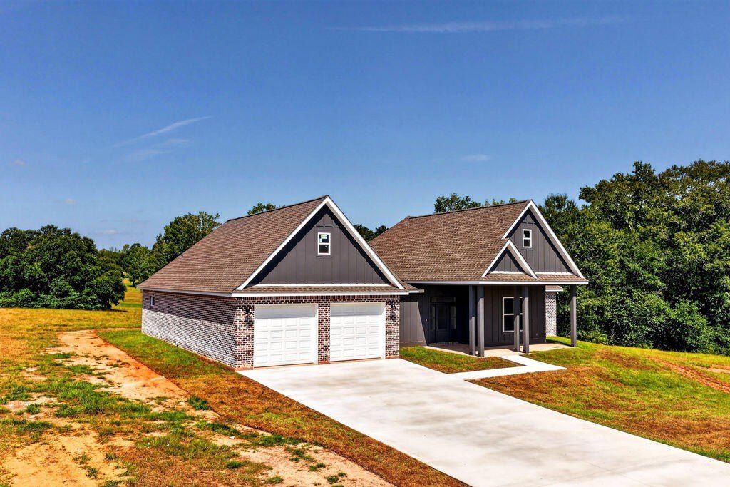 17 Leanne Dr. Picayune, MS 39466