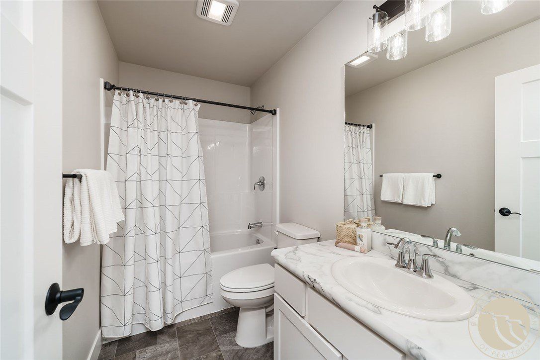 2253 Salinas Circle. Billings, MT 59105