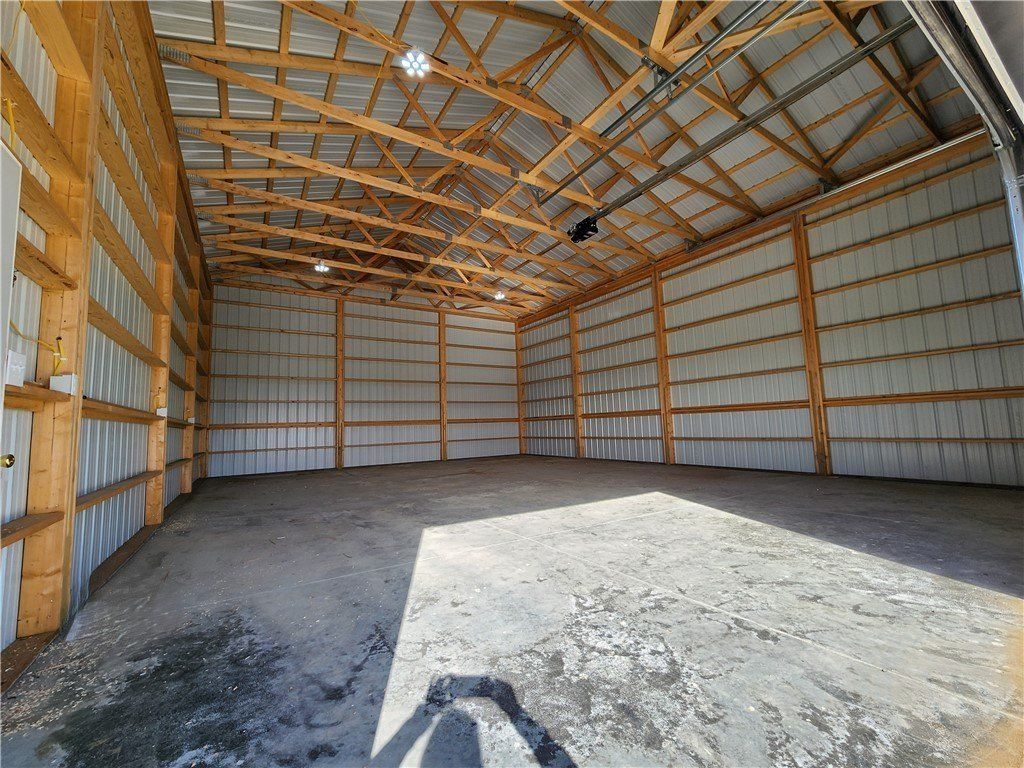 8510 Prairie Hawk. Shepherd, MT 59079