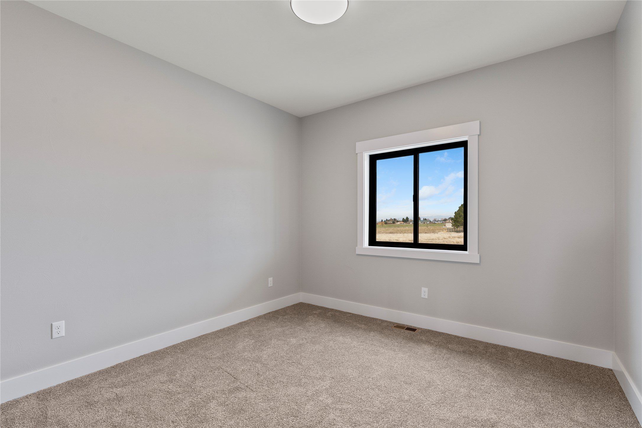 17 Stoney Trail. Townsend, MT 59644