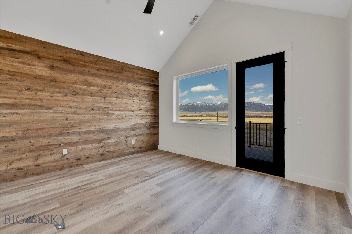 450 Loomis Way. Ennis, MT 59729