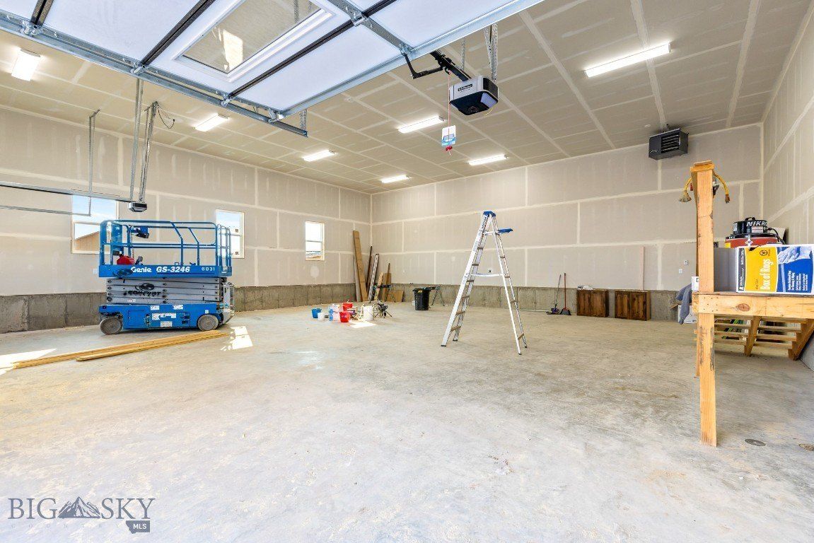 38 Heather Lane. Livingston, MT 59047