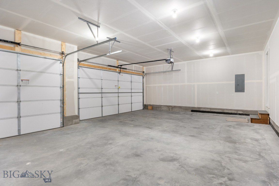 36 W Overland Trail. Three Forks, MT 59752