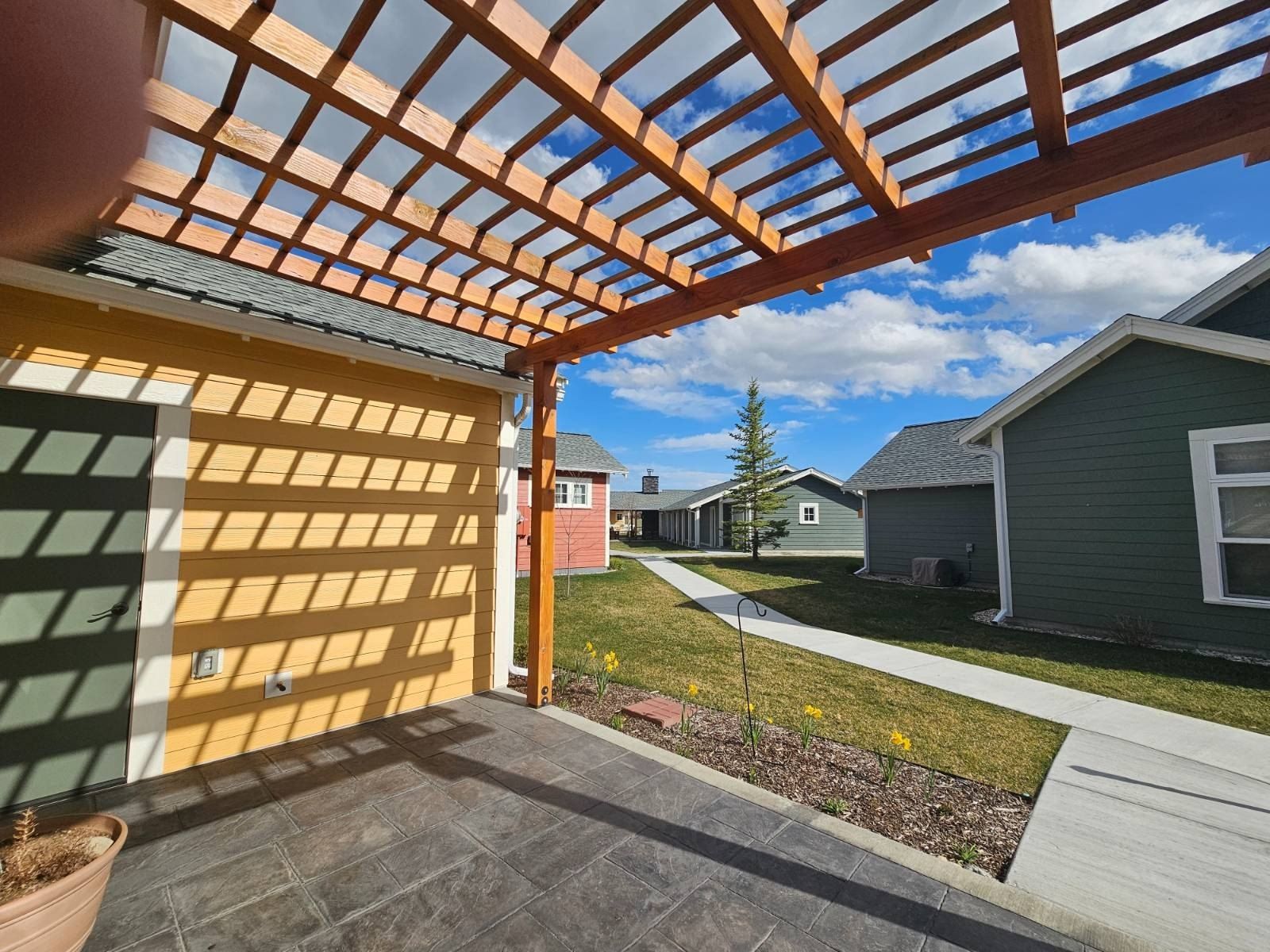 307 Mansion View Loop. Hamilton, MT 59840