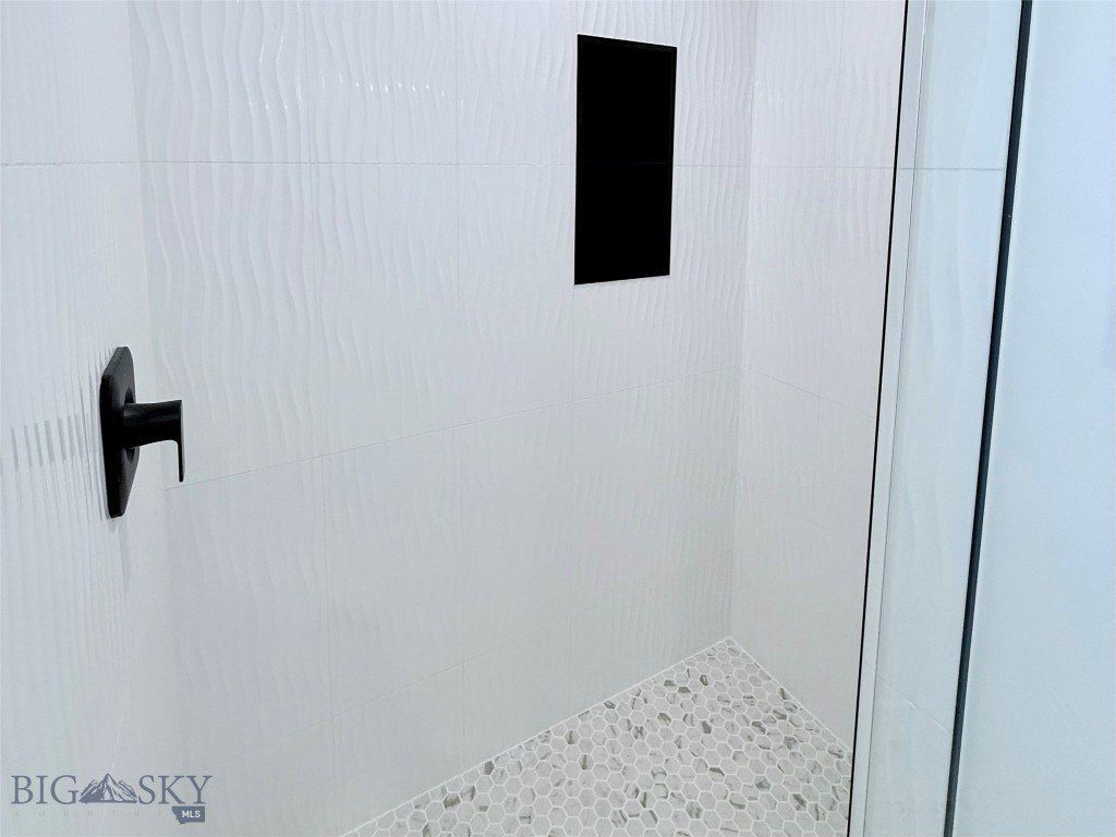 833 Accolade Loop. Belgrade, MT 59714