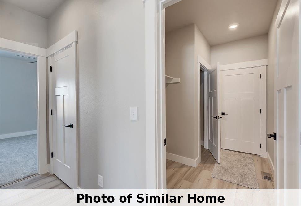2253 Salinas Circle. Billings, MT 59105