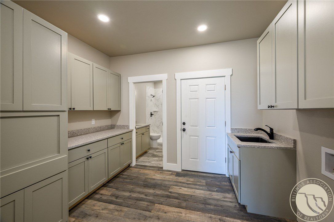 7429 Barbed Wire Drive. Billings, MT 59106