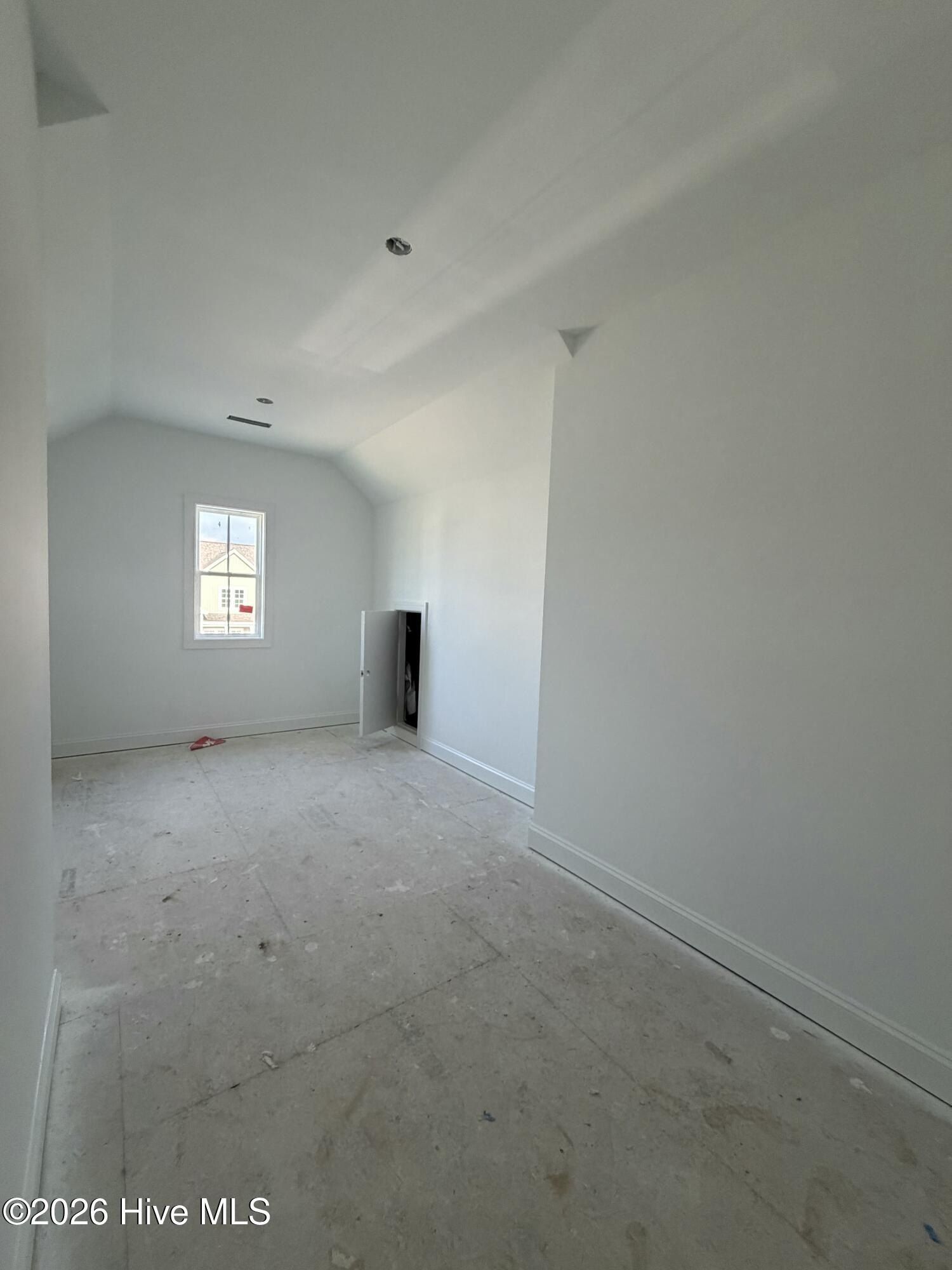 819 Tupelo Tree Drive. Hubert, NC 28539