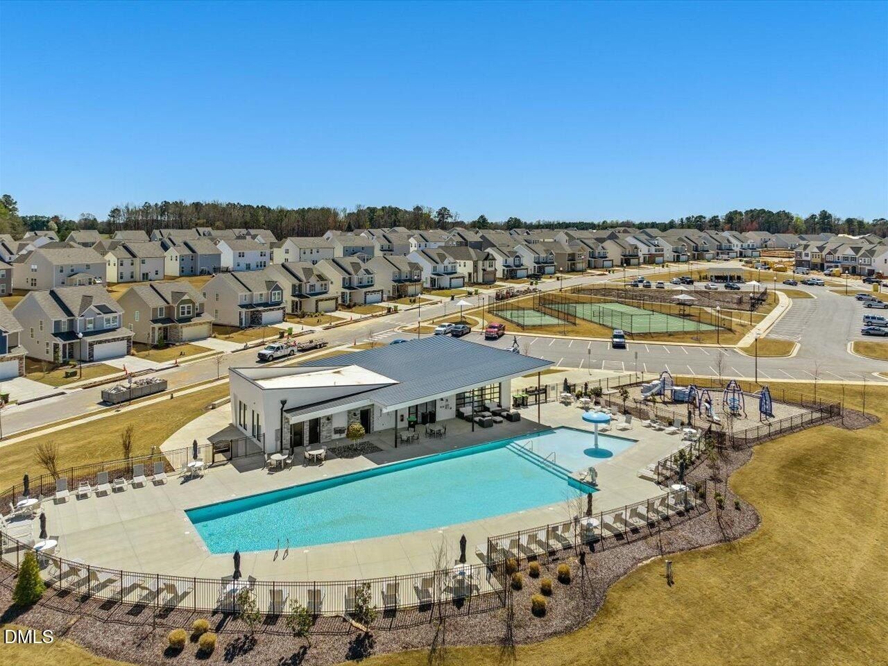 1529 Briar Brook Lane. Zebulon, NC 27597
