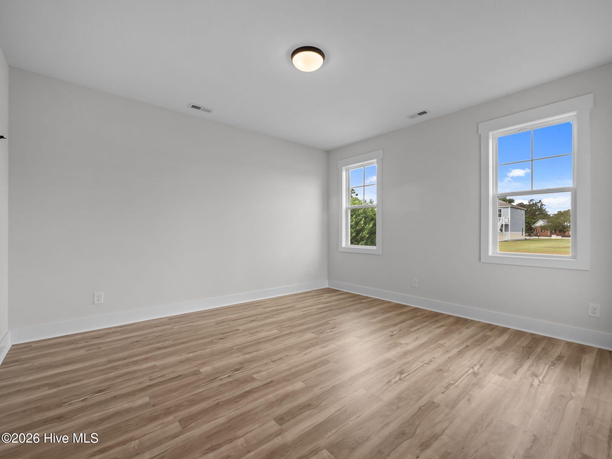 656 Fishermans Point. Newport, NC 28570