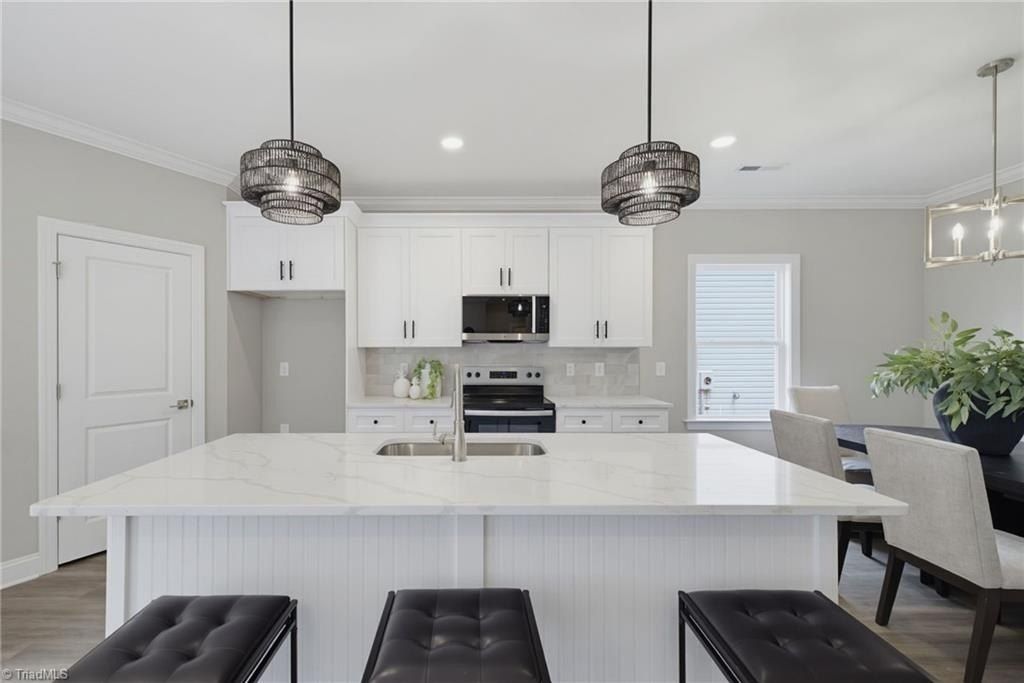 2109 Medhurst Drive. Greensboro, NC 27410