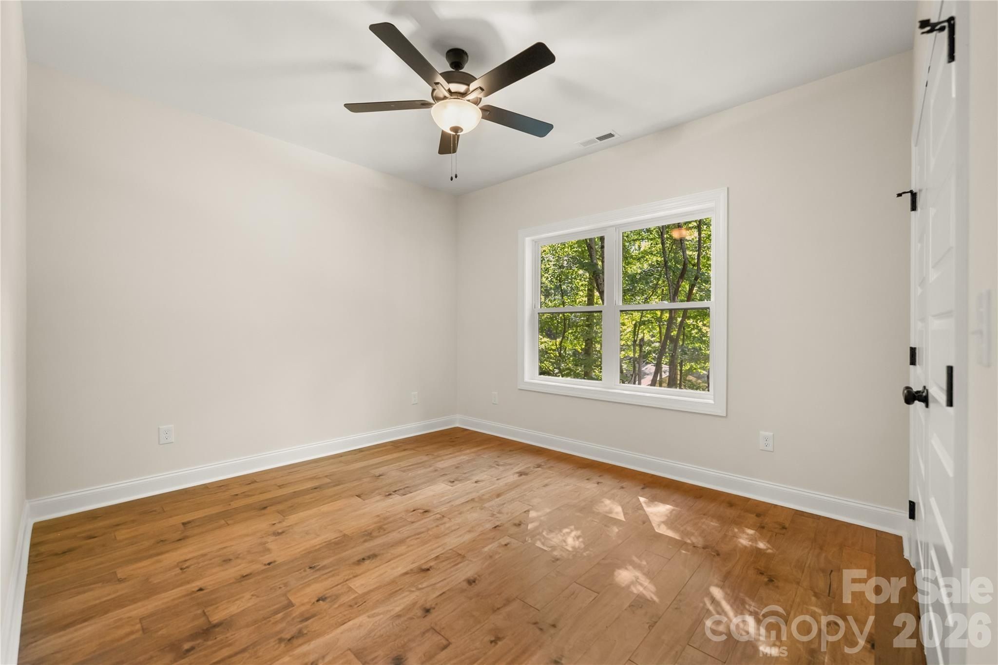 32 Ossarooga Court. Brevard, NC 28712