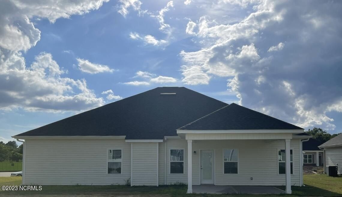 2138 Royal Pines Drive. New Bern, NC 28560