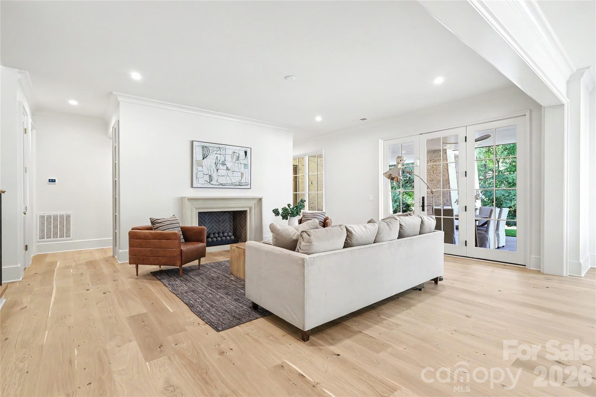 932 Heather Lane. Charlotte, NC 28209