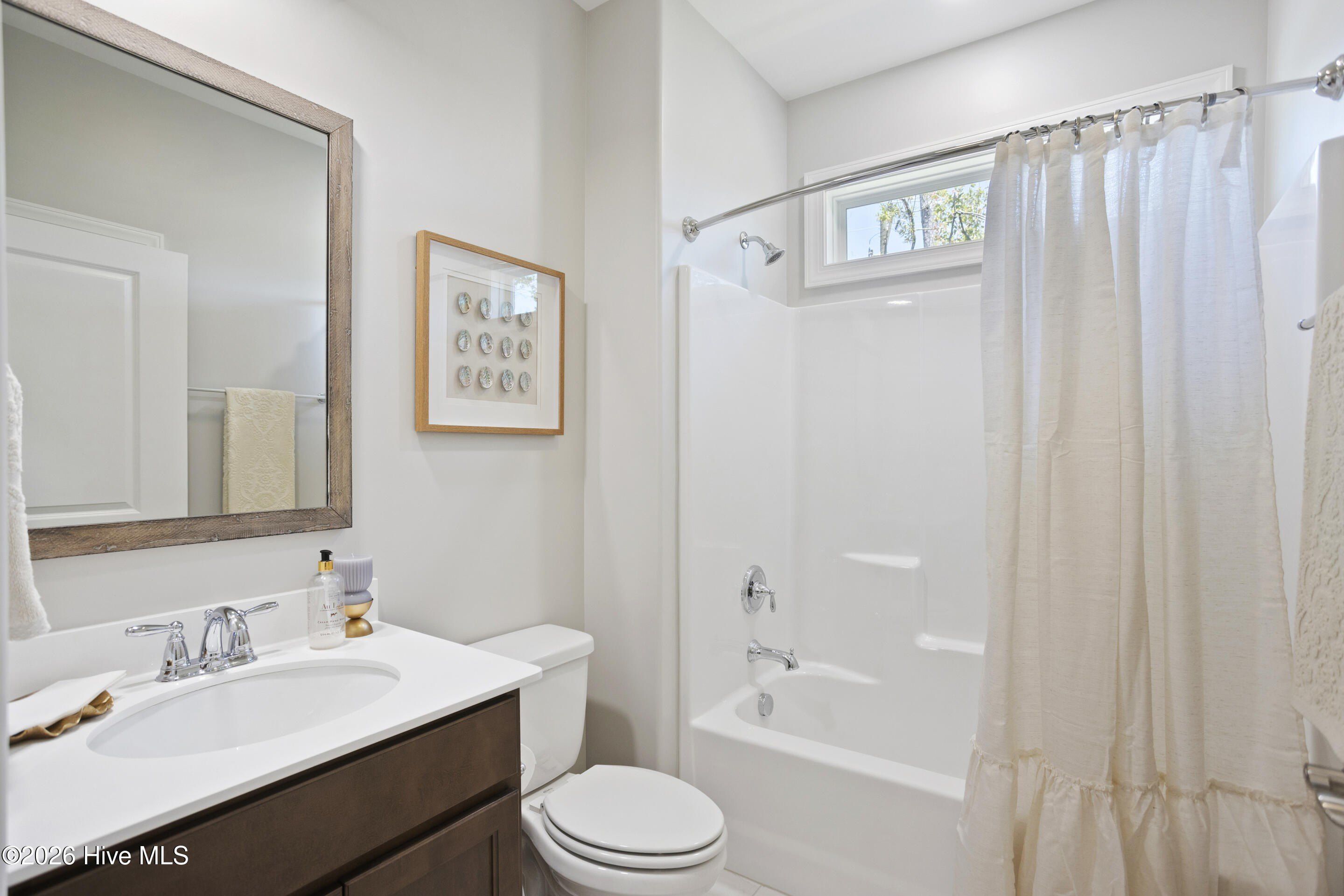 1009 Tina Court. Wilmington, NC 28409
