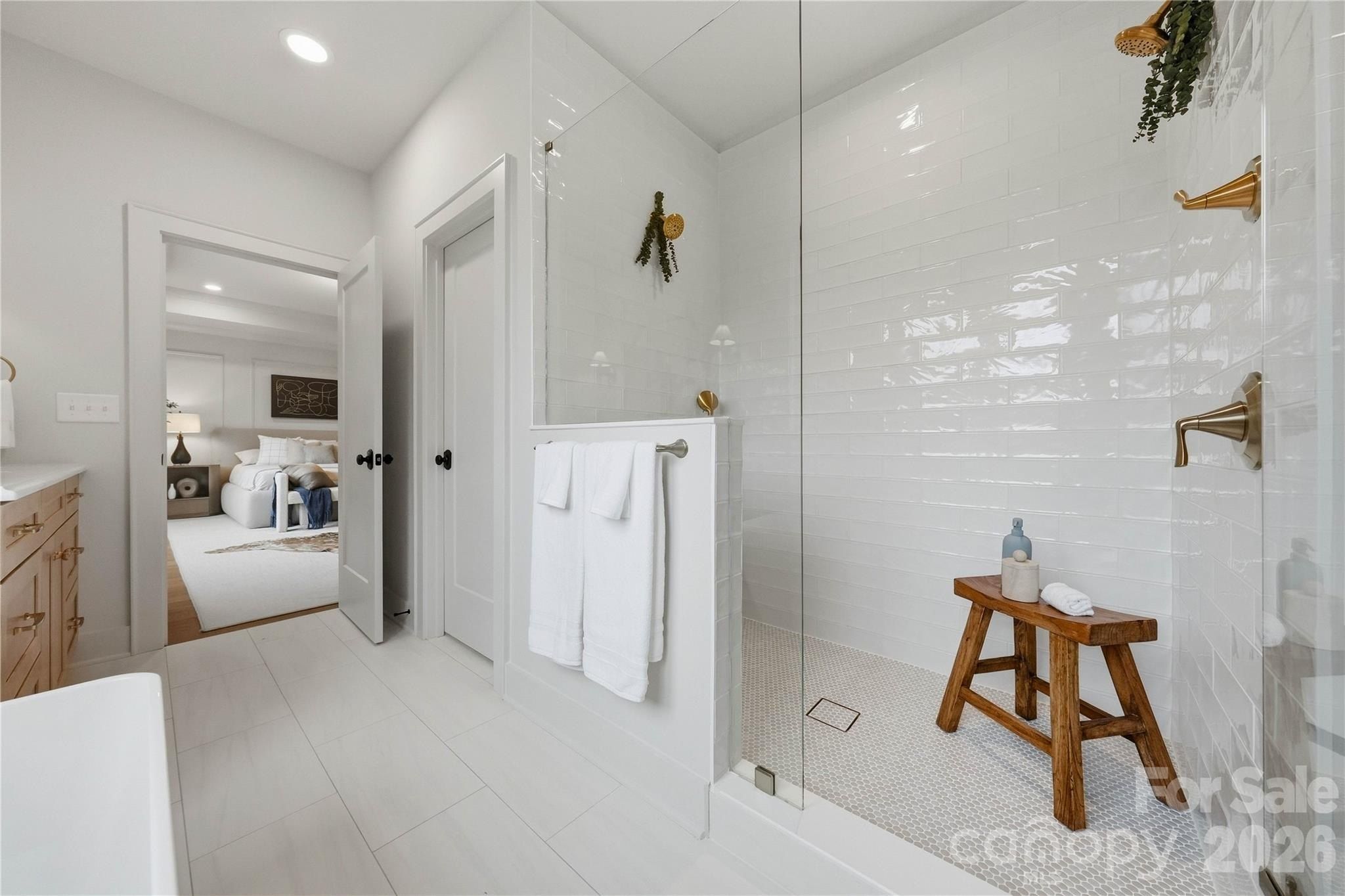 1115 Lomax Avenue. Charlotte, NC 28211