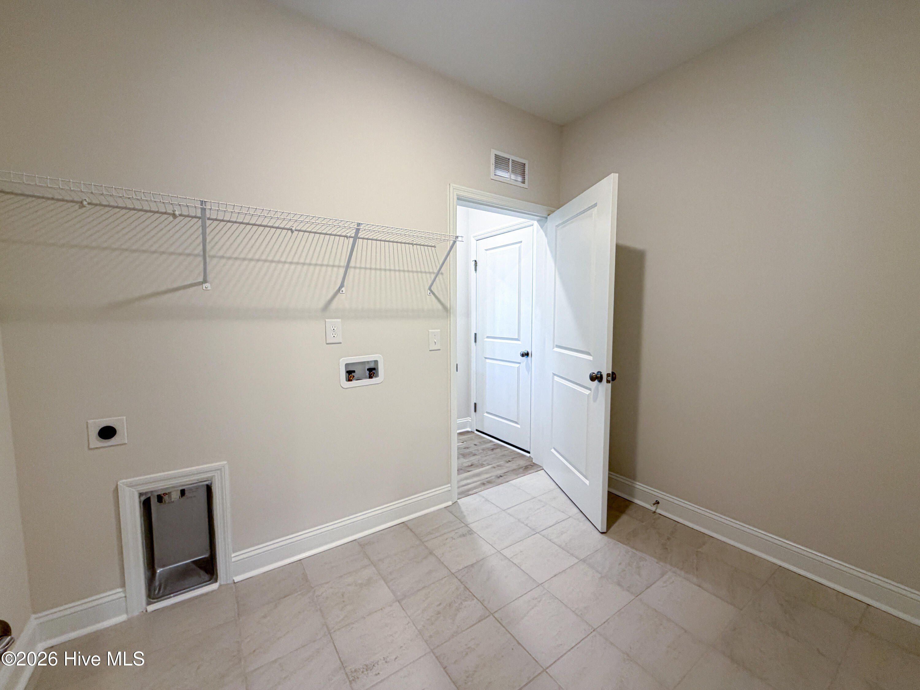 816 Tupelo Tree Drive. Hubert, NC 28539
