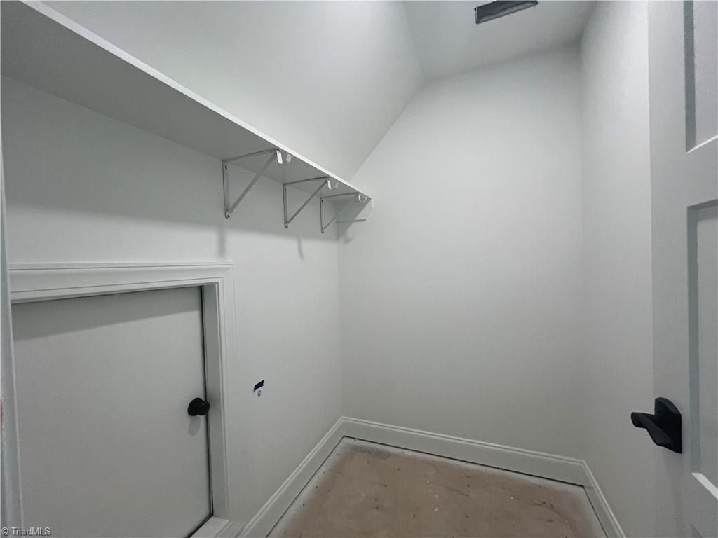306 Cool Run. Lexington, NC 27295