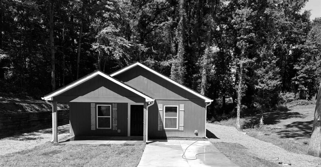 516 Twin Oak Court. High Point, NC 27260