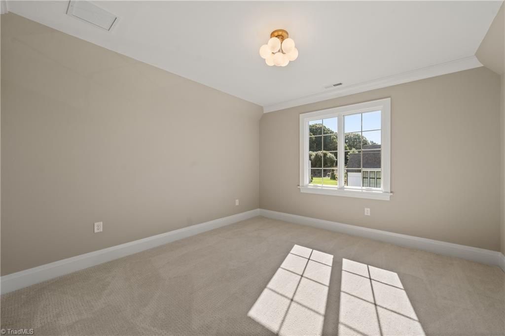 1811 Chanterelle Court. Winston-Salem, NC 27106