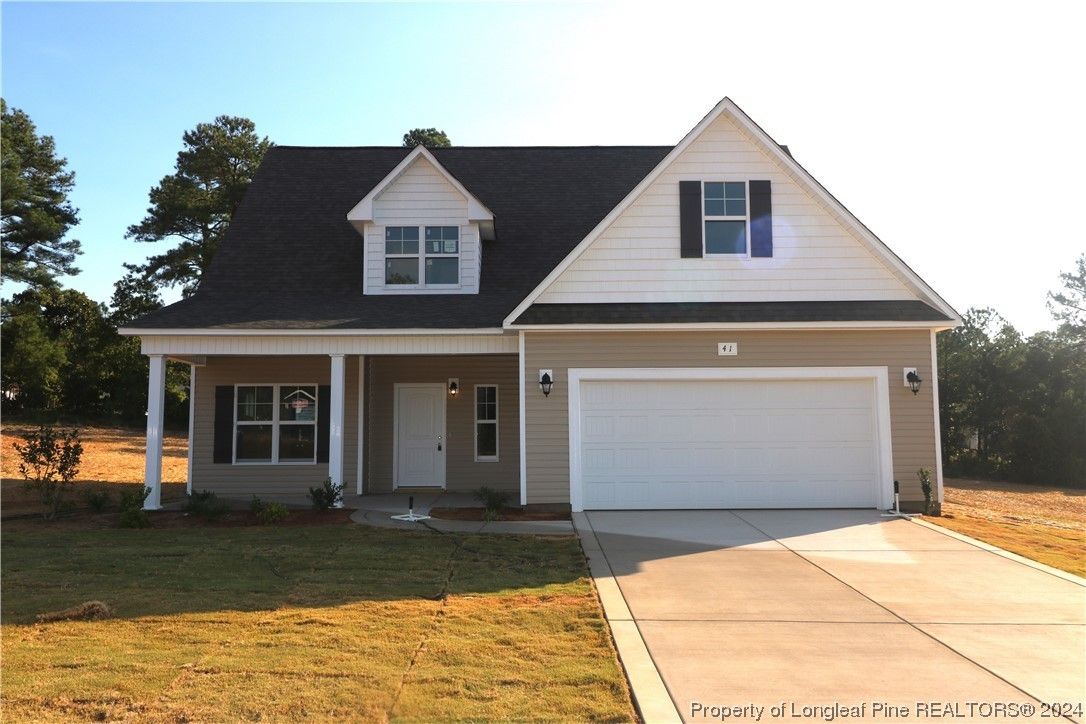 41 Sugarberry Place. Spring Lake, NC 28390