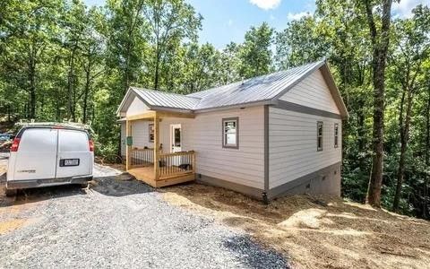 19 Oak Knob Drive. Murphy, NC 28906