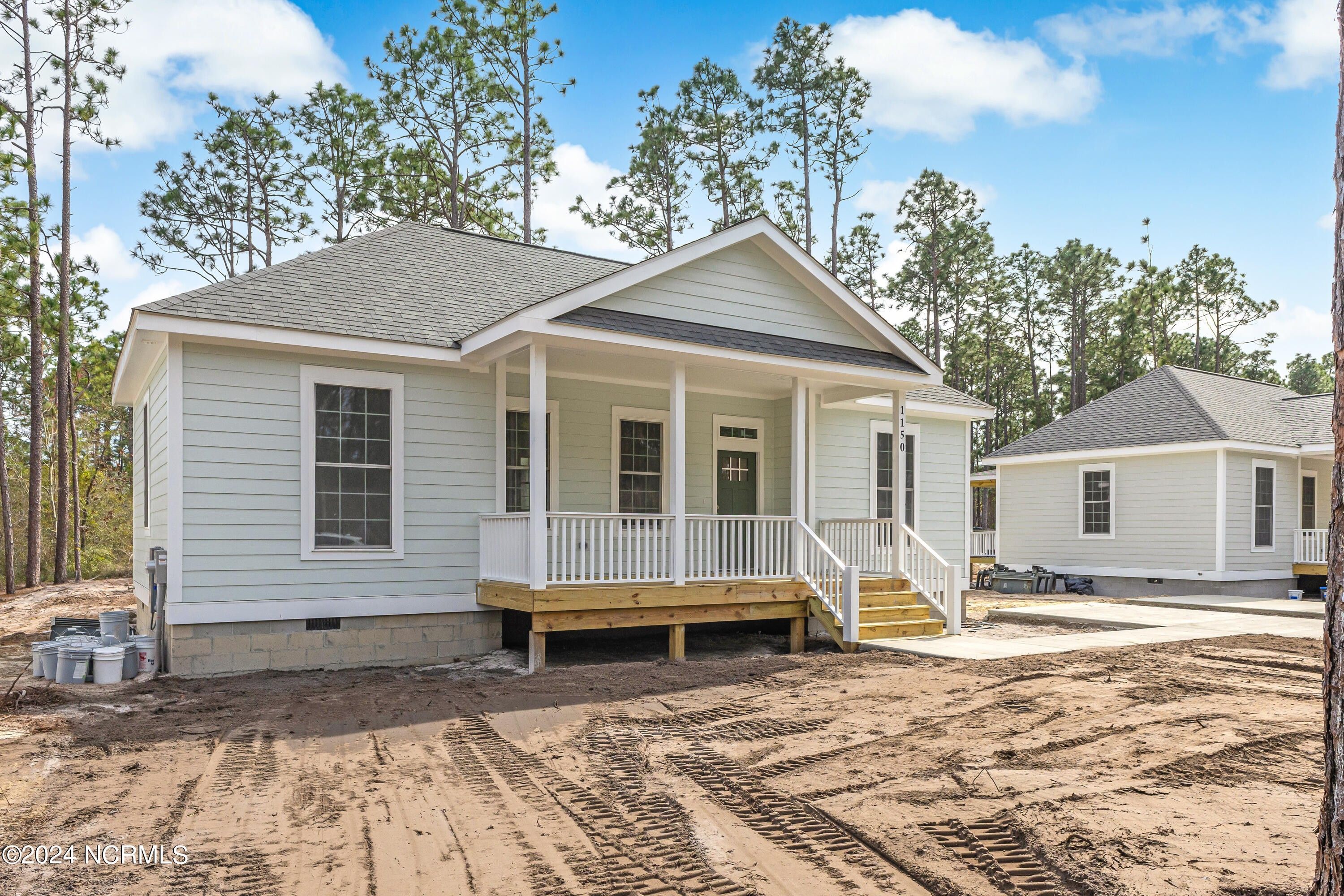 1140 Maple Road. Southport, NC 28461