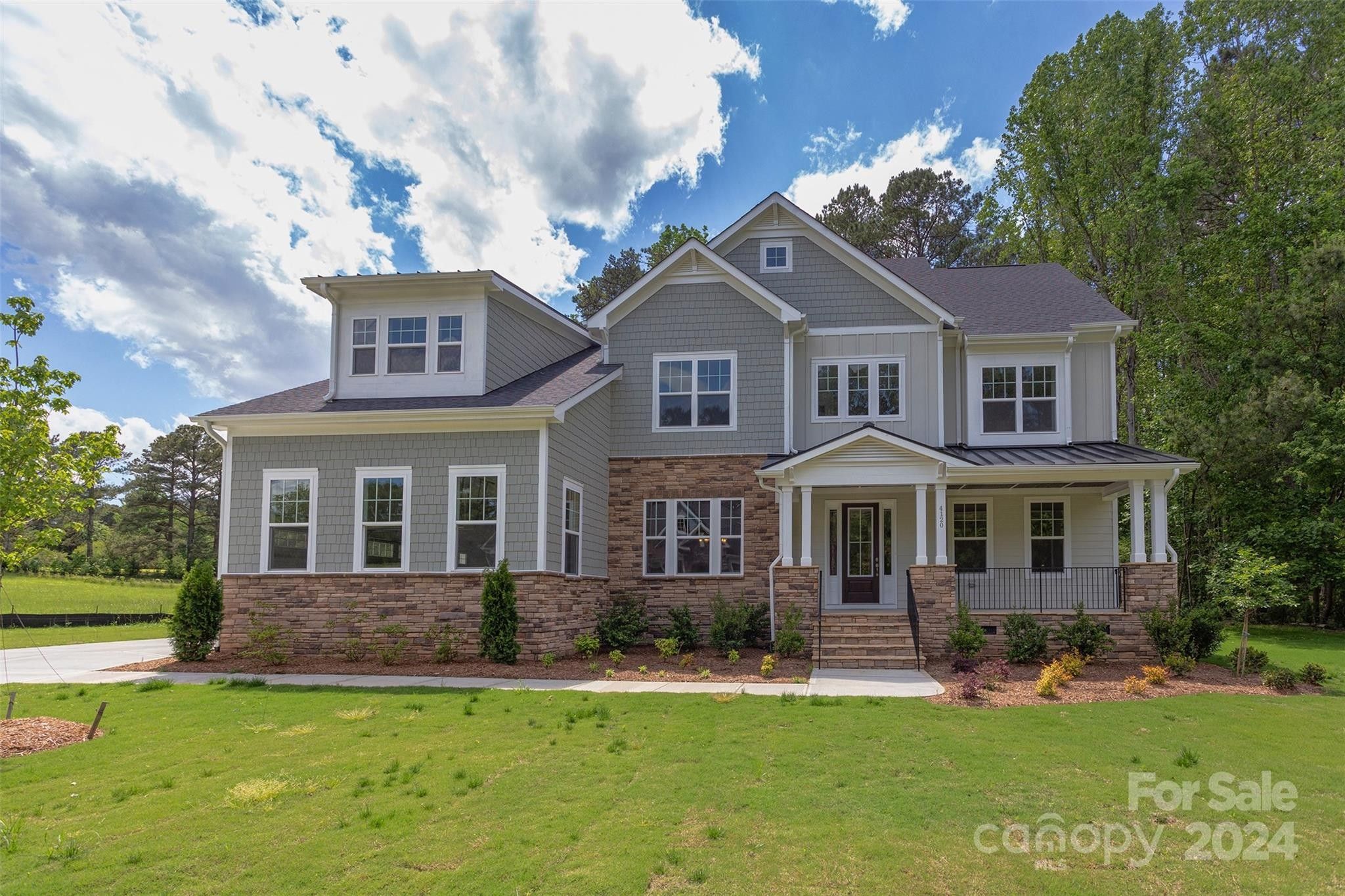 0000 Crown Terrace. Hickory, NC 28601