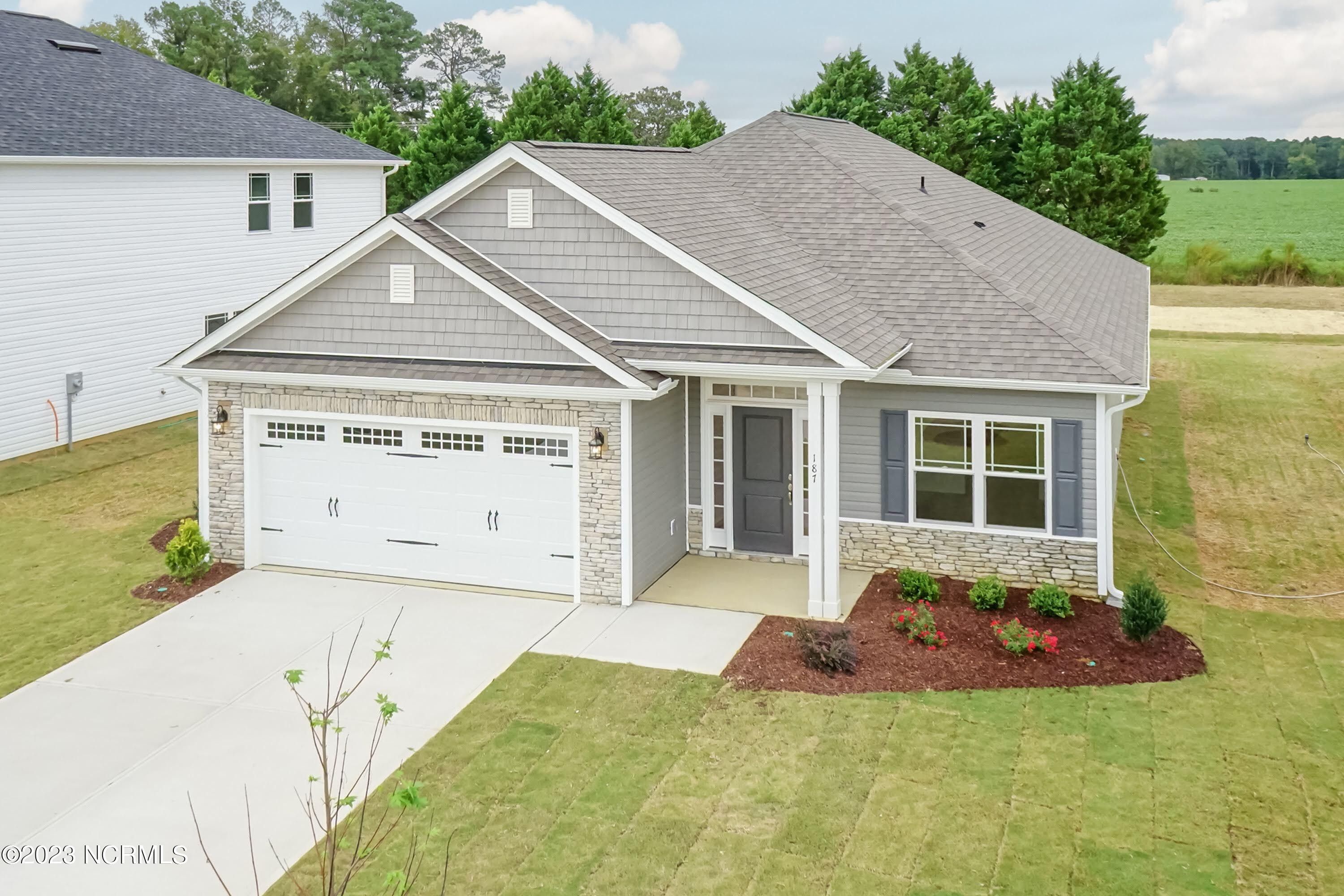 764 Greenwich Place. Richlands, NC 28574