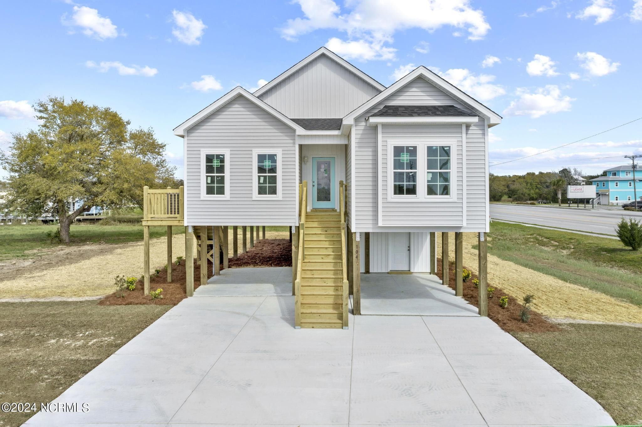 104 Flippers Cove Drive. Cedar Point, NC 28584