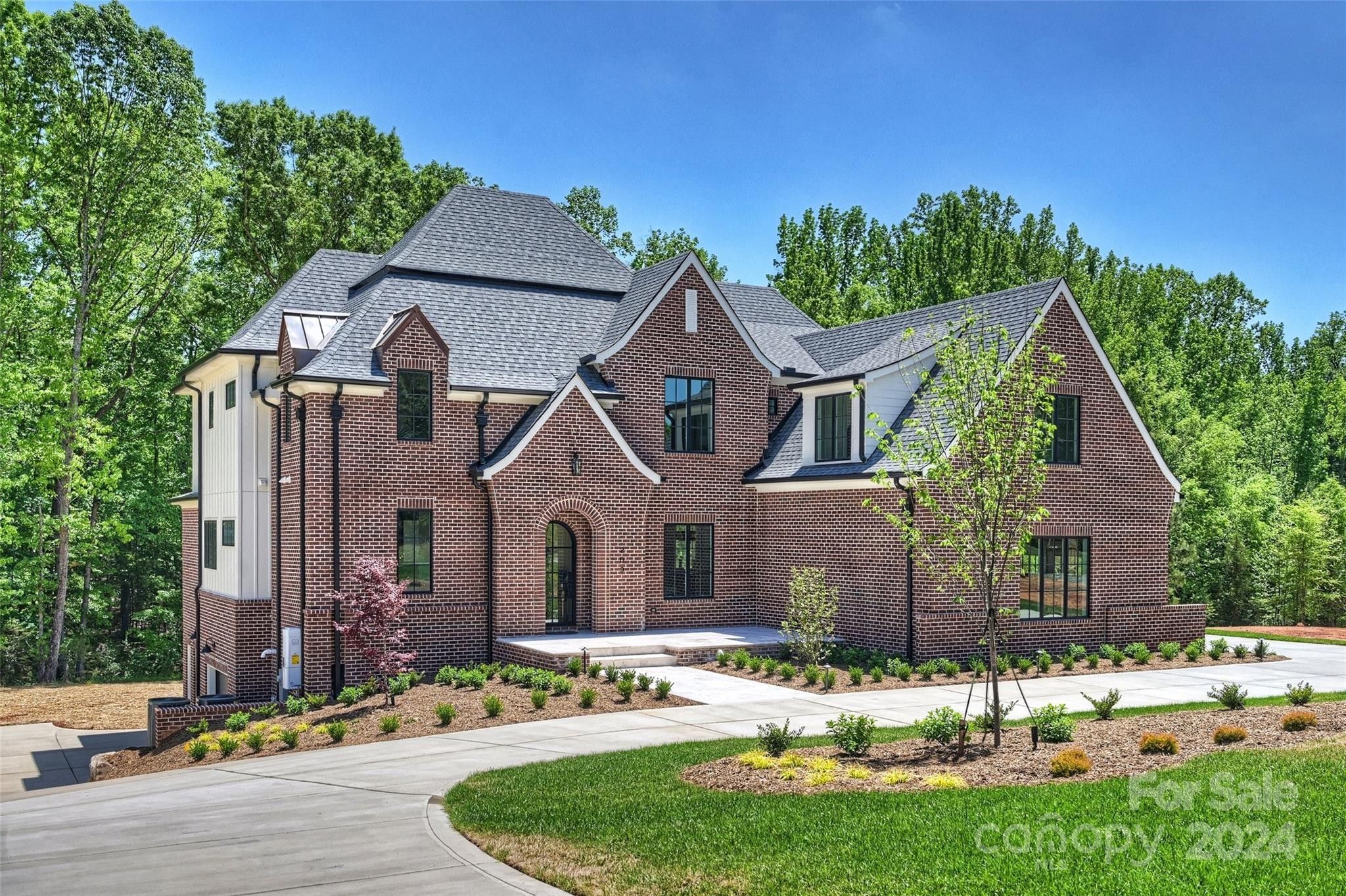 209 Crest Court. Weddington, NC 28104