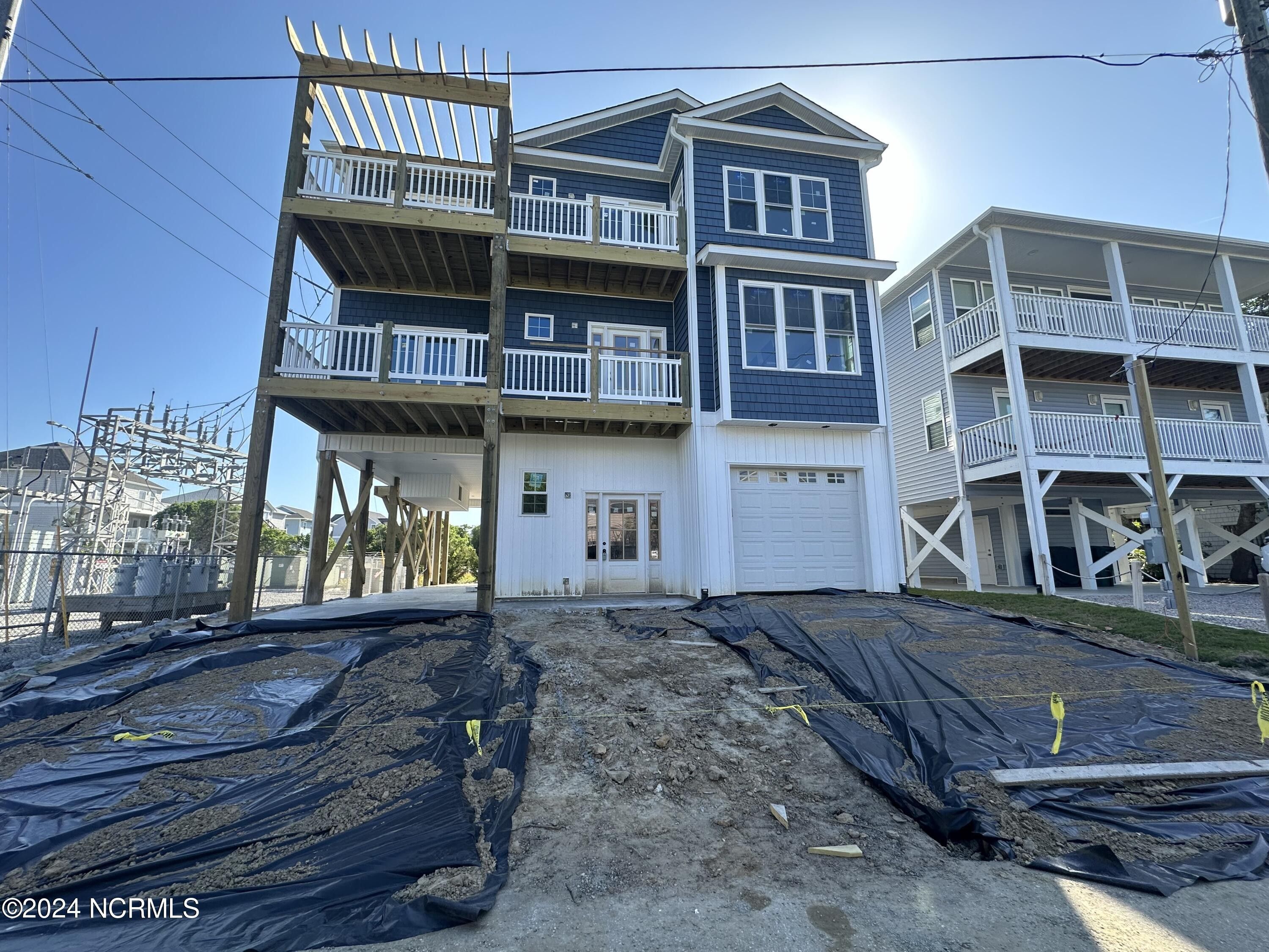 525 Sidbury Avenue. Topsail Beach, NC 28445