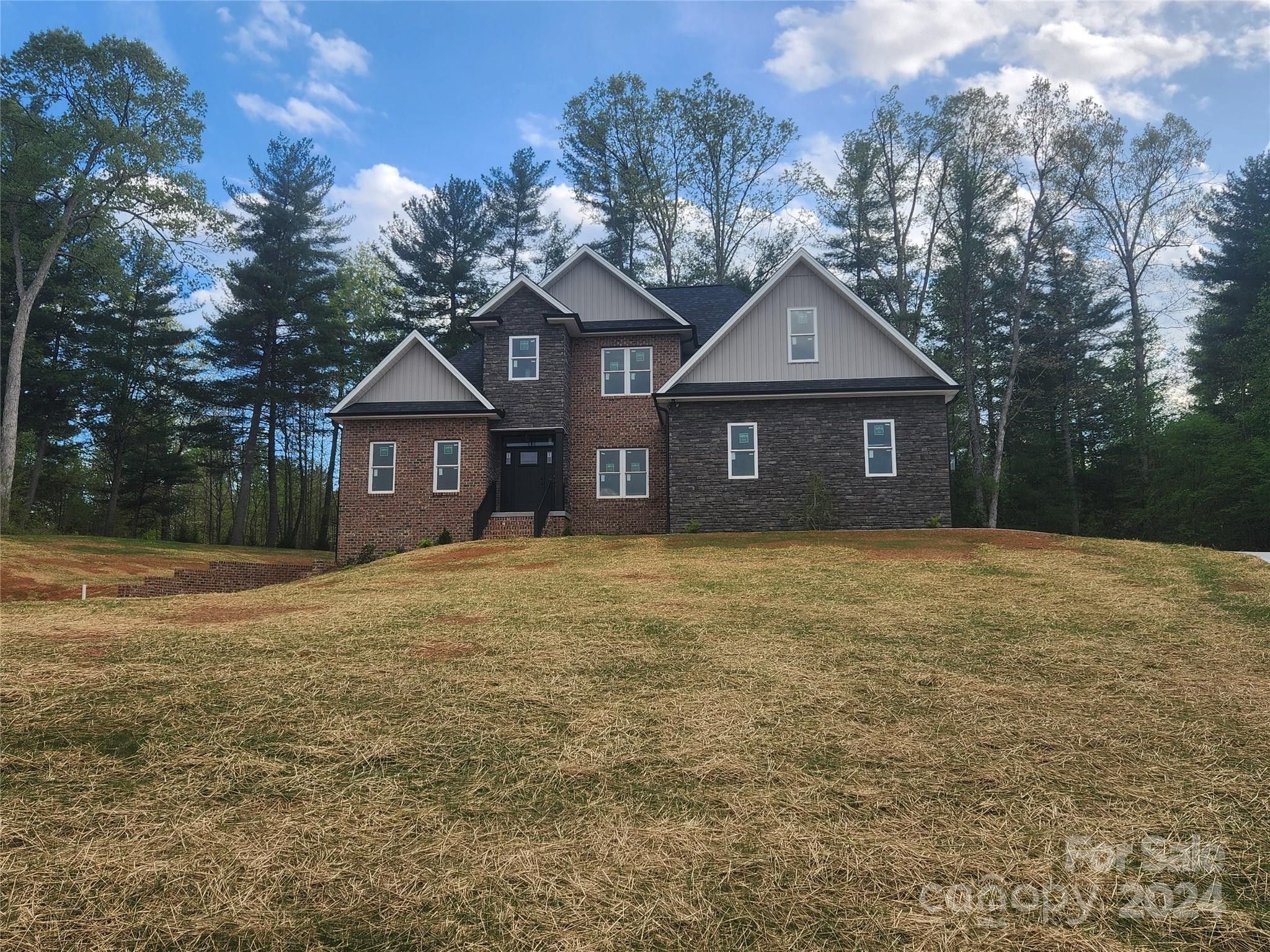 5943 Vintage Court. Granite Falls, NC 28630