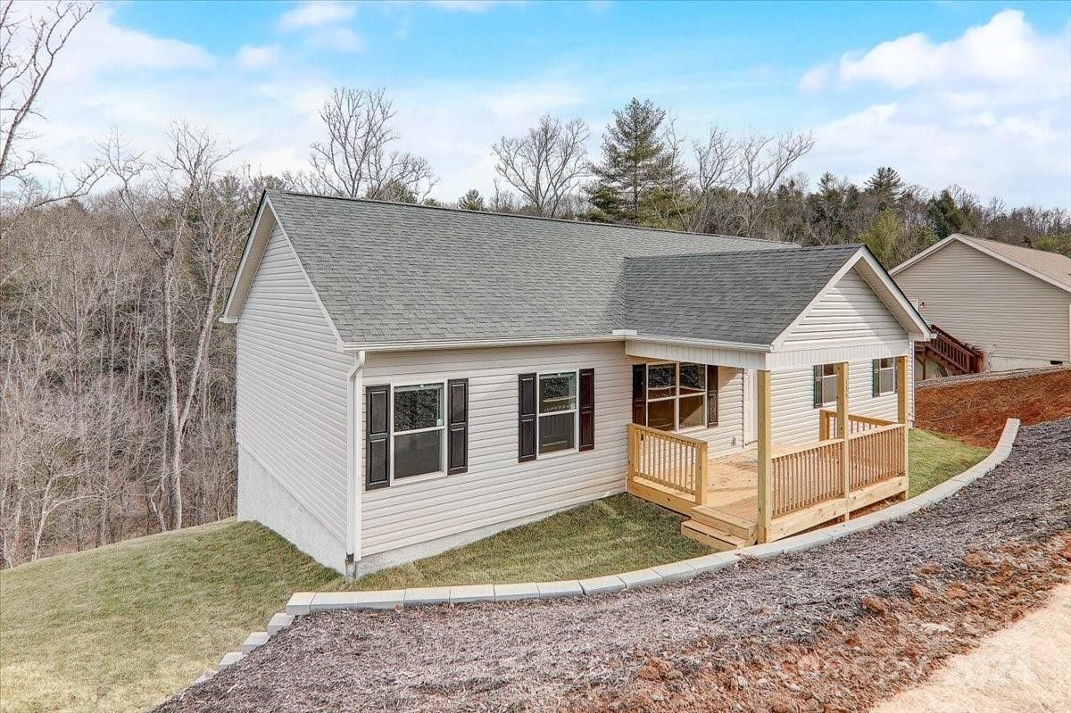 147 Indian Paintbrush Lan Indian Paintbrush Lane. Alexander, NC 28701