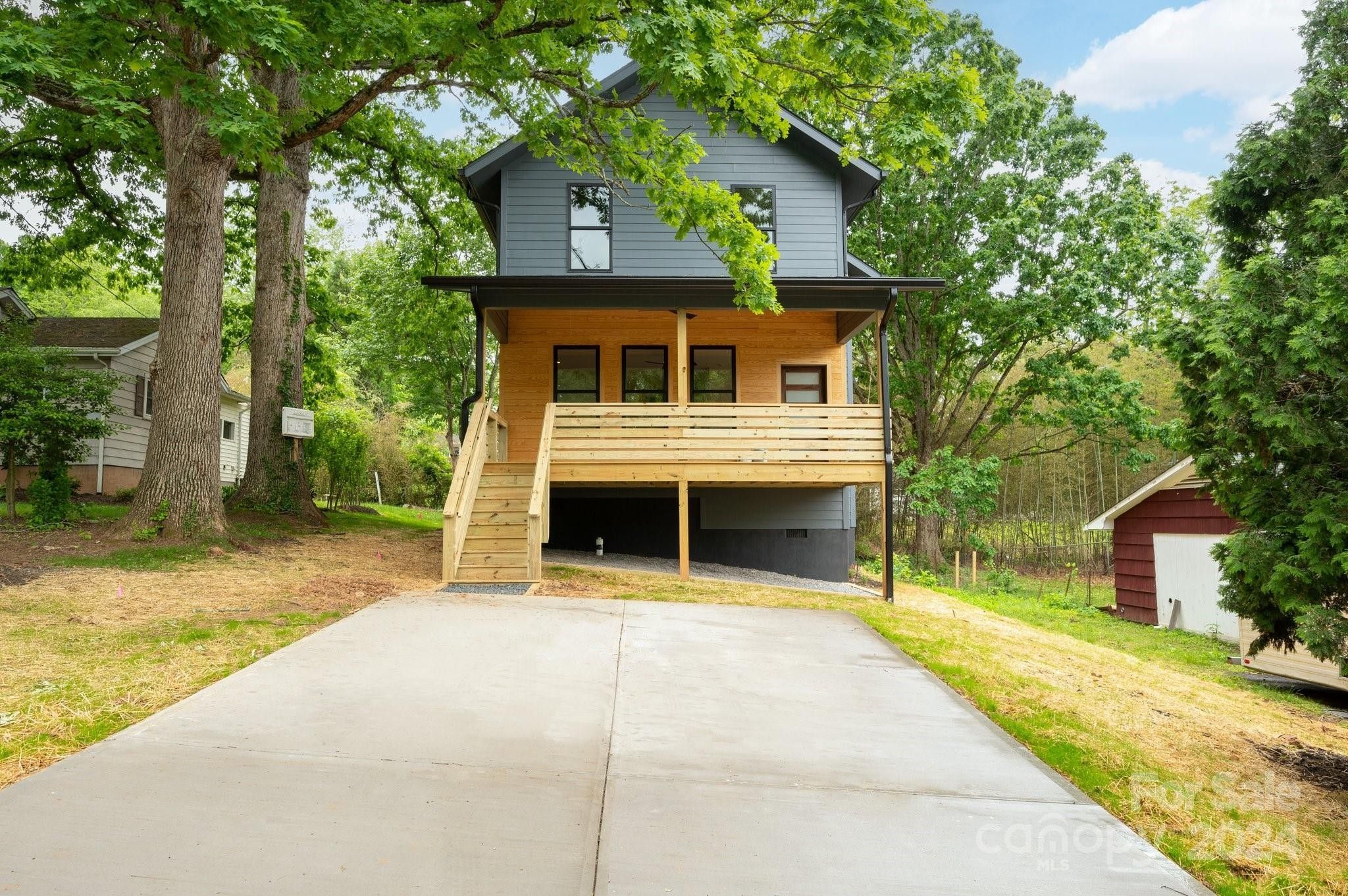 15 Wentworth Avenue. Asheville, NC 28803