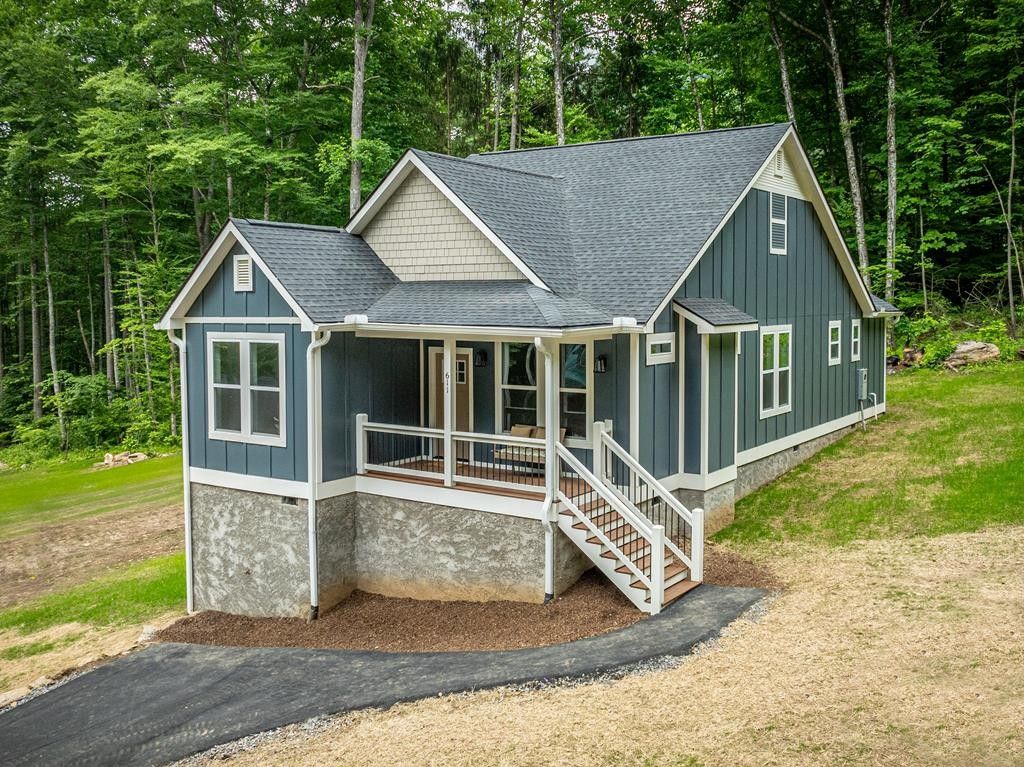 611 Twinrbook Lane. Maggie Valley, NC 28751