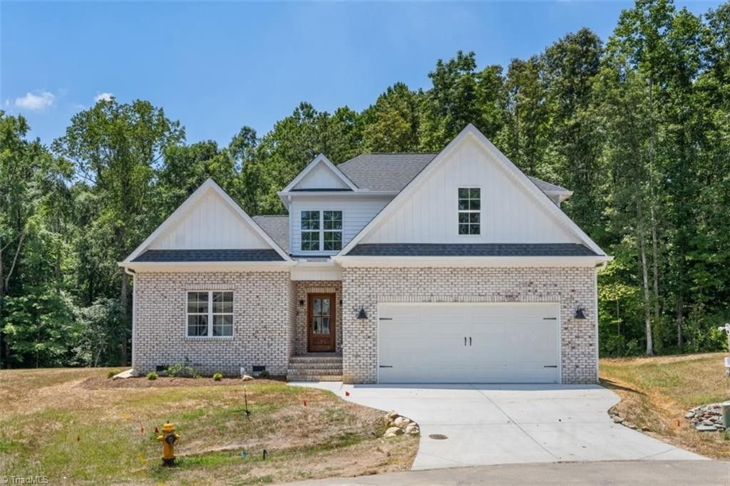 4628 Johnson Creek Court. Clemmons, NC 27012