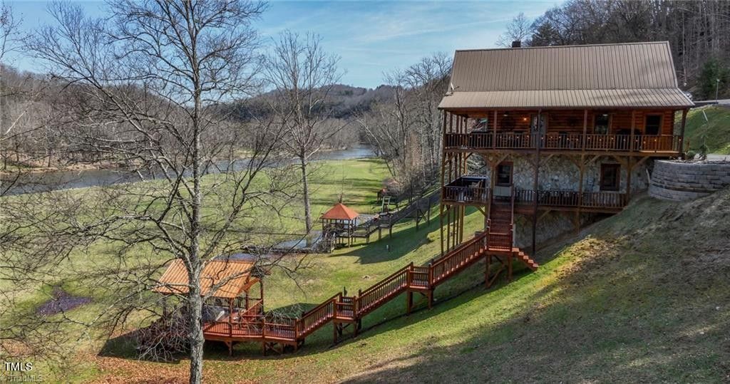 14 River Froont Drive. Crumpler, NC 28617