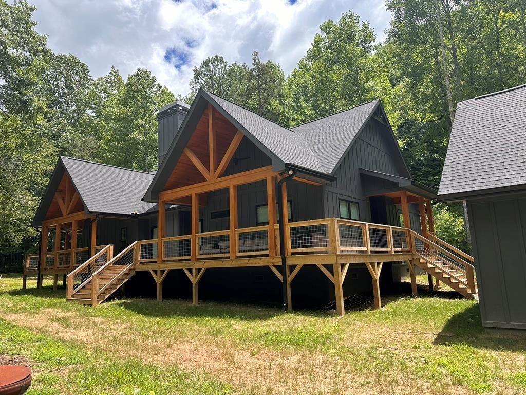 305 Tusquittee Crossing. Hayesville, NC 28904