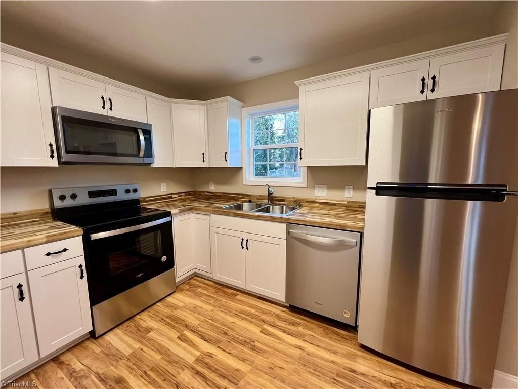 209 S 4Th Avenue. Mayodan, NC 27027