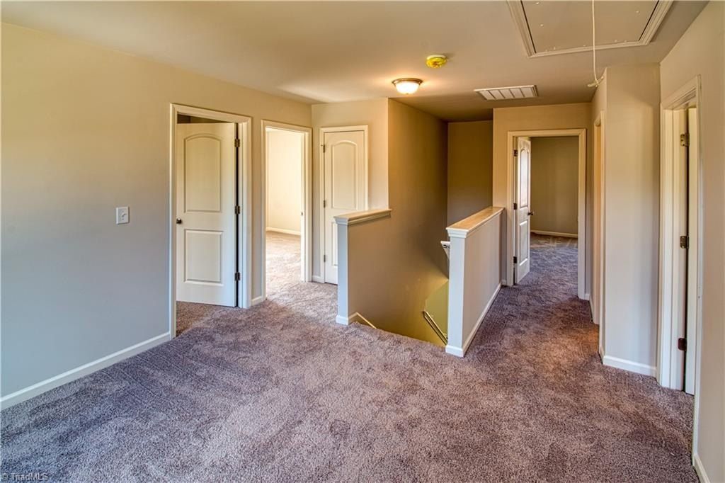 185 Glasmere Court. Winston-Salem, NC 27101