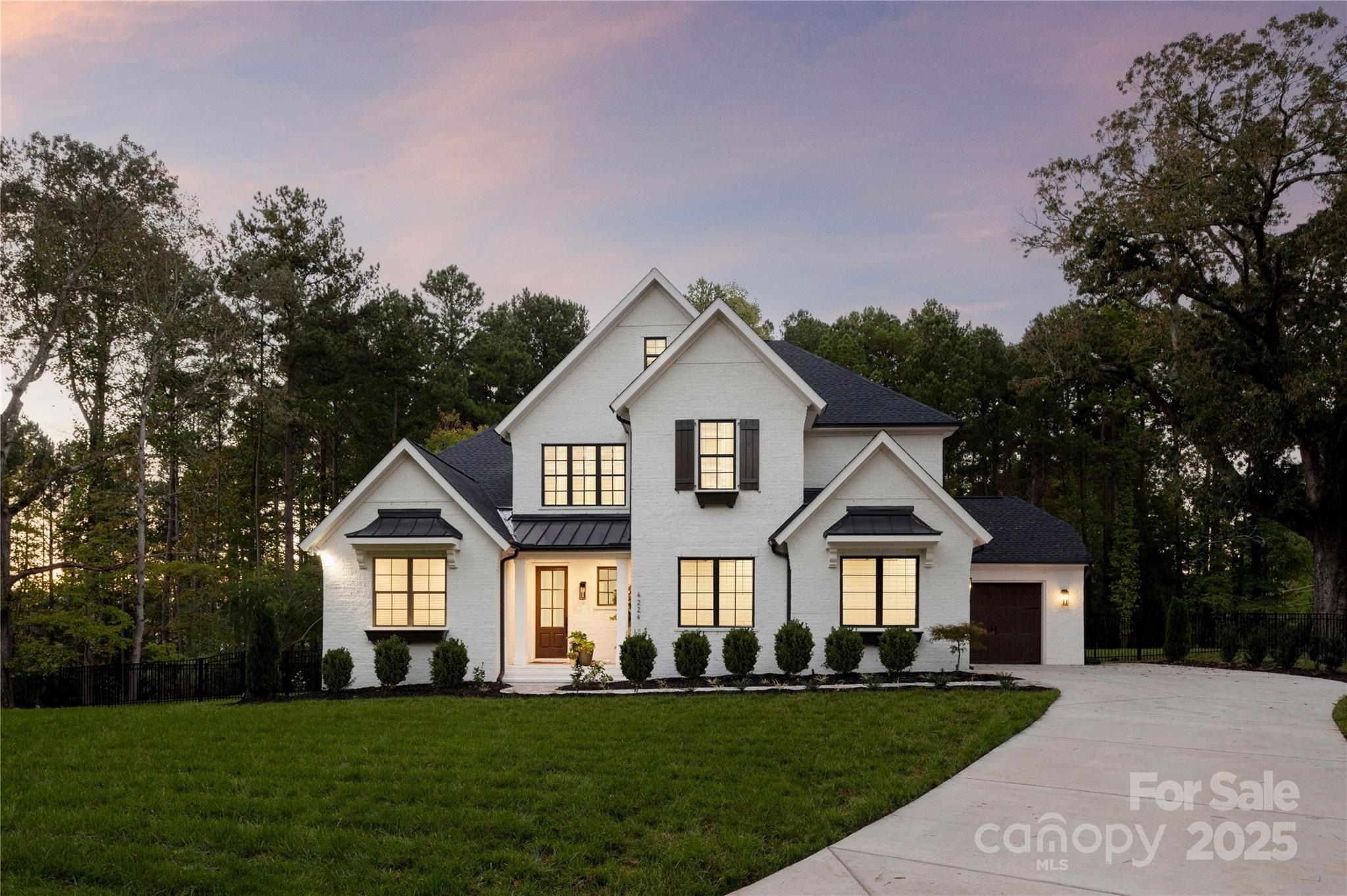 2013 Garden View Lane. Weddington, NC 28104